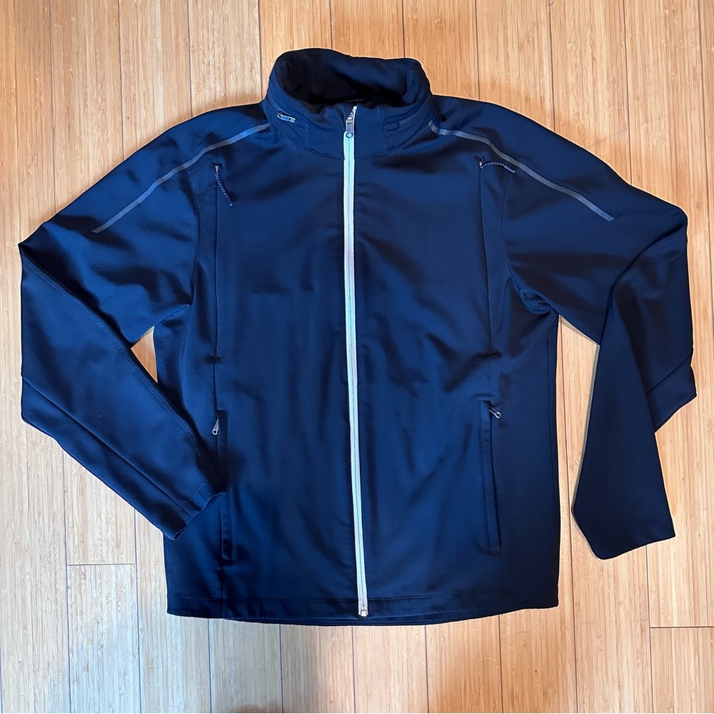Men’s Black Lululemon Running Jacket. Waterproof, with zip in hood.